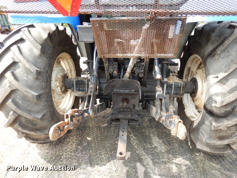 image for item DJ6773 2003 New Holland TS100  tractor