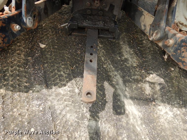 image for item DJ6773 2003 New Holland TS100  tractor