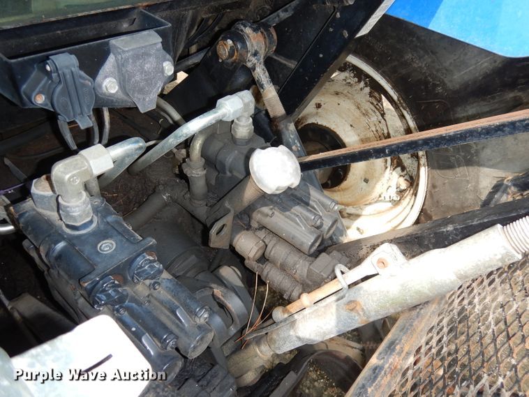 image for item DJ6773 2003 New Holland TS100  tractor