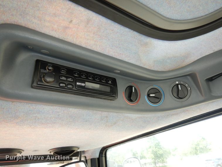 image for item DJ6774 1999 New Holland TS100  tractor