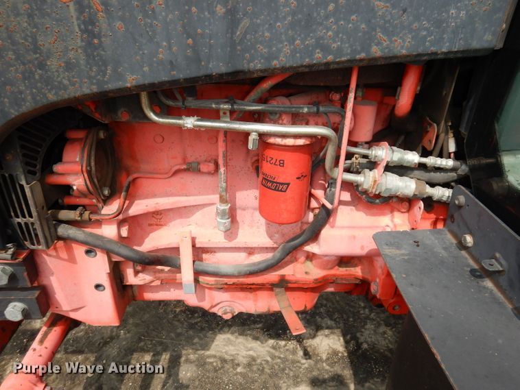 image for item DJ6774 1999 New Holland TS100  tractor