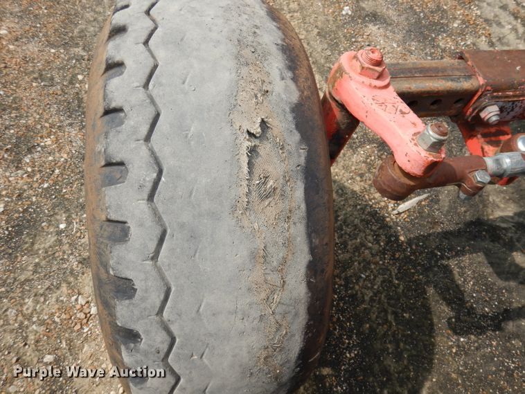 image for item DJ6774 1999 New Holland TS100  tractor