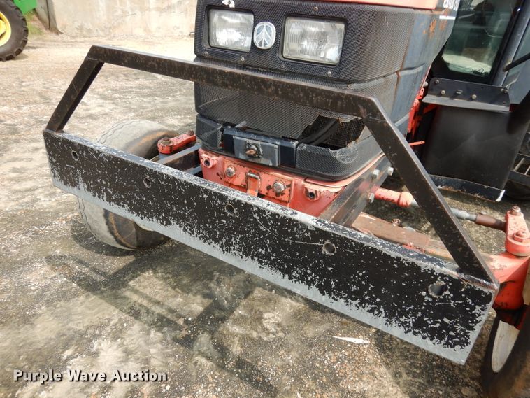 image for item DJ6774 1999 New Holland TS100  tractor