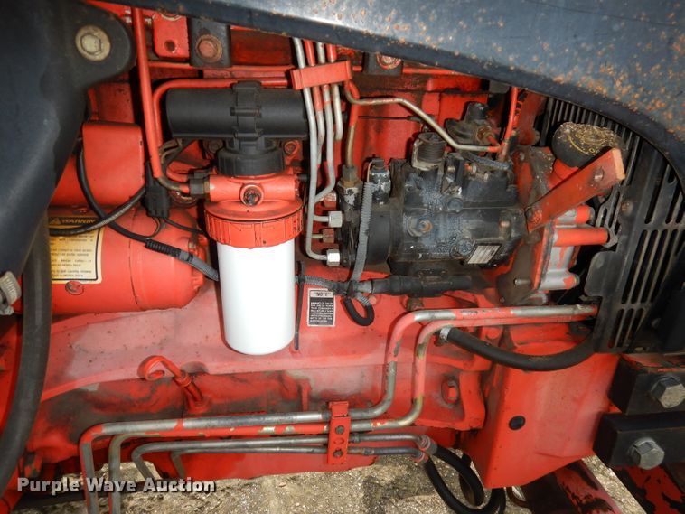 image for item DJ6774 1999 New Holland TS100  tractor