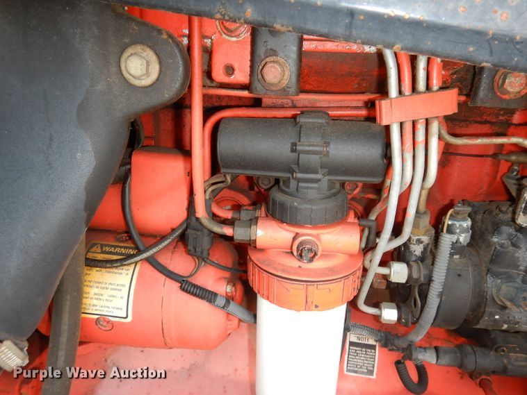 image for item DJ6774 1999 New Holland TS100  tractor