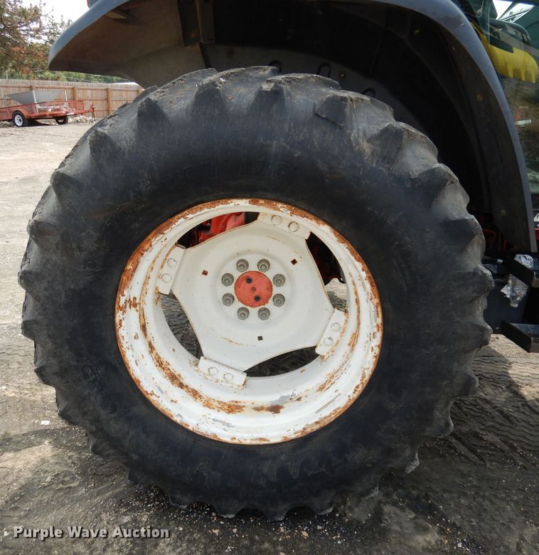 image for item DJ6774 1999 New Holland TS100  tractor