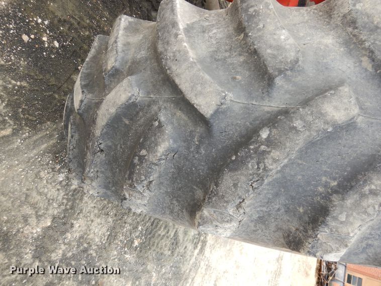 image for item DJ6774 1999 New Holland TS100  tractor