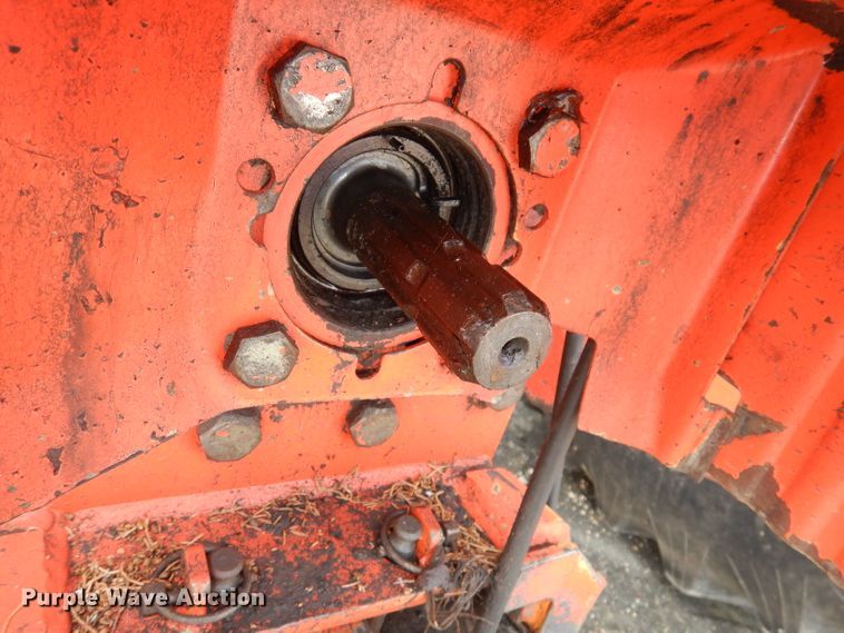 image for item DJ6774 1999 New Holland TS100  tractor