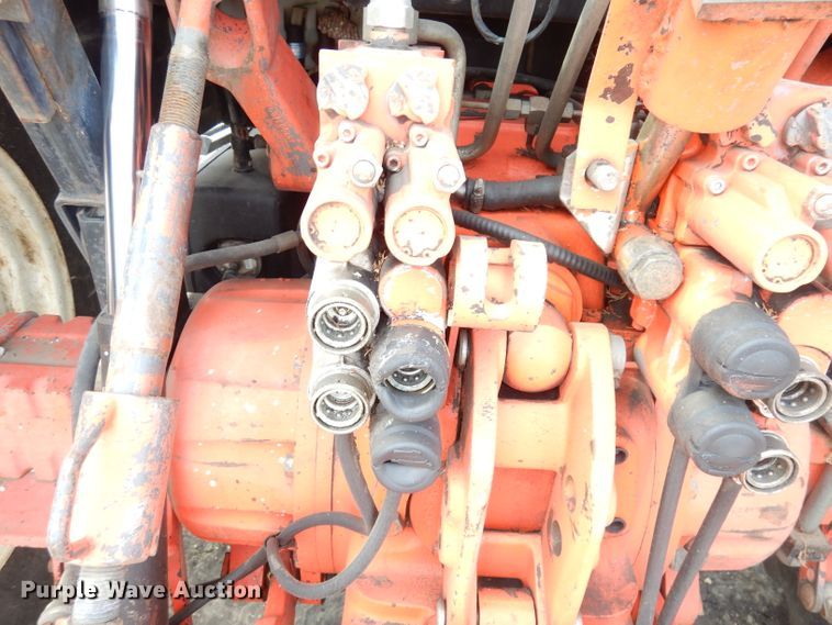 image for item DJ6774 1999 New Holland TS100  tractor