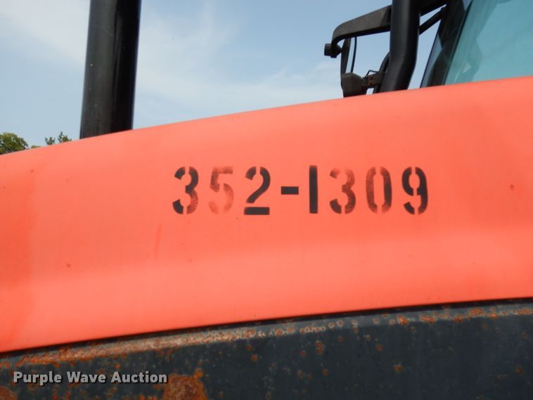 image for item DJ6774 1999 New Holland TS100  tractor