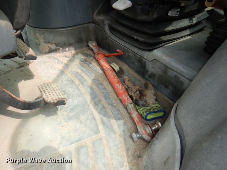 image for item DJ6775 2001 New Holland TS100  tractor