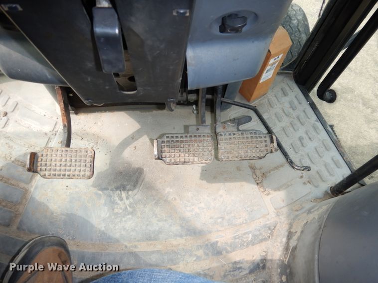 image for item DJ6775 2001 New Holland TS100  tractor