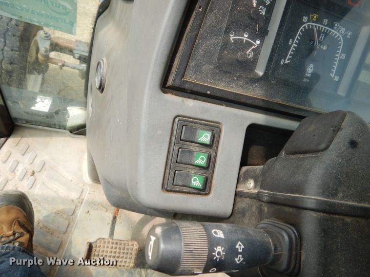 image for item DJ6775 2001 New Holland TS100  tractor