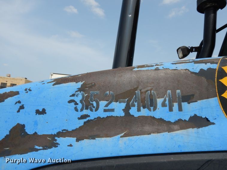 image for item DJ6775 2001 New Holland TS100  tractor