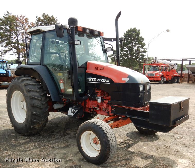 image for item DJ6789 1999 New Holland TS100  tractor