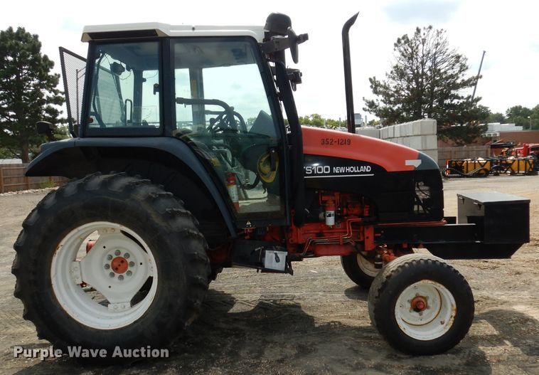 image for item DJ6789 1999 New Holland TS100  tractor