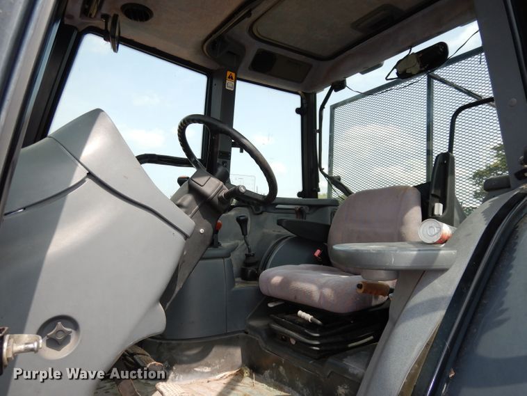 image for item DJ6789 1999 New Holland TS100  tractor