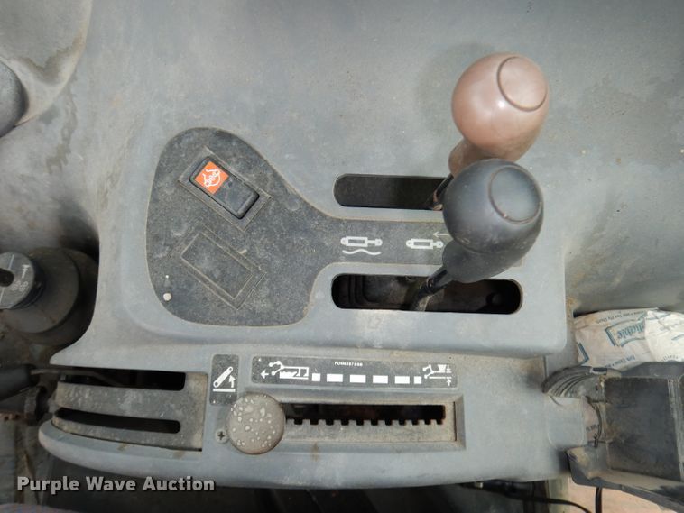 image for item DJ6789 1999 New Holland TS100  tractor