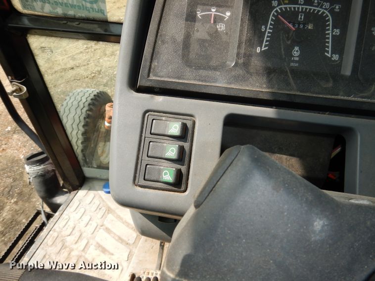 image for item DJ6789 1999 New Holland TS100  tractor