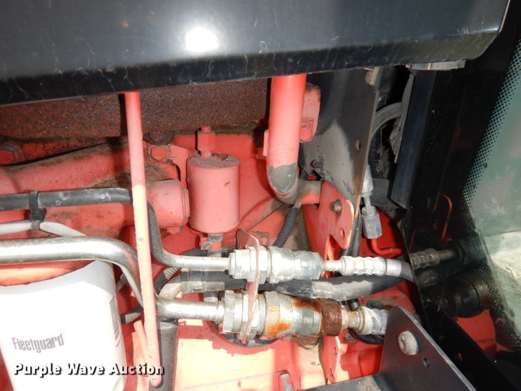 image for item DJ6789 1999 New Holland TS100  tractor