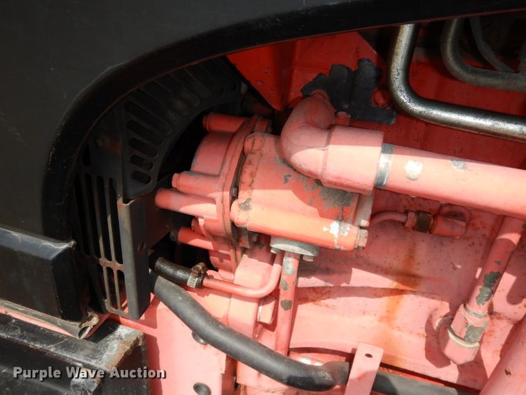 image for item DJ6789 1999 New Holland TS100  tractor