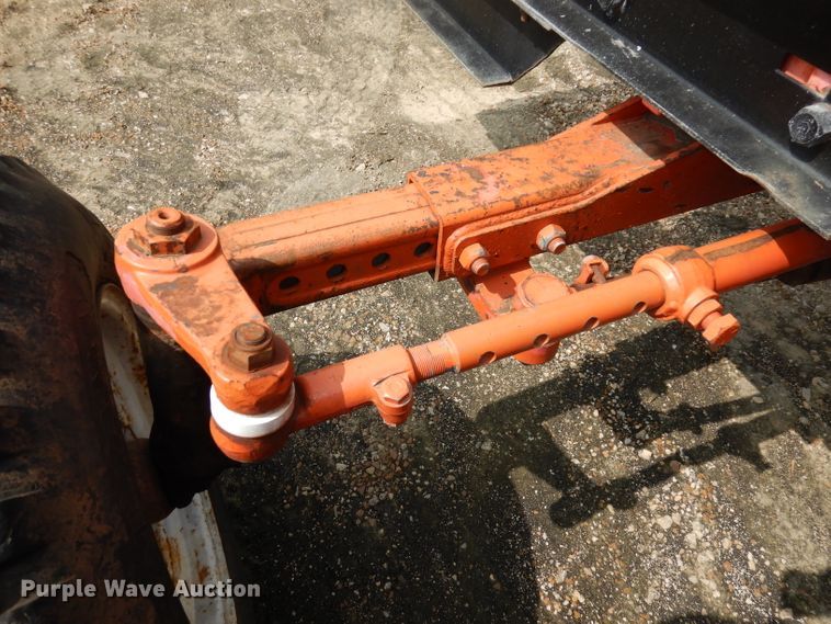 image for item DJ6789 1999 New Holland TS100  tractor