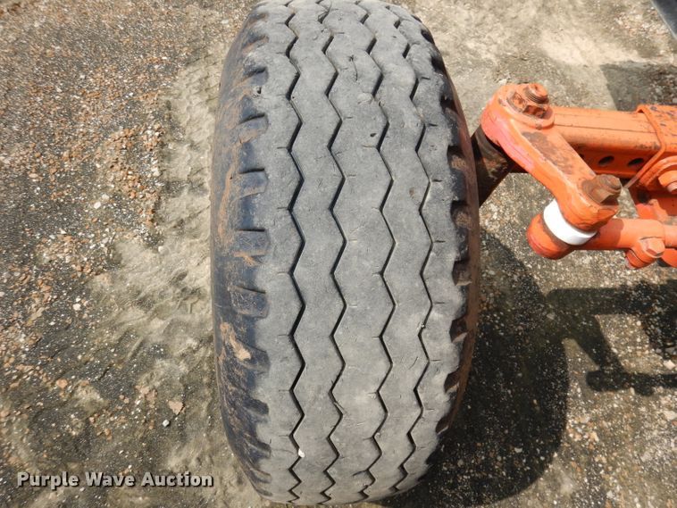 image for item DJ6789 1999 New Holland TS100  tractor