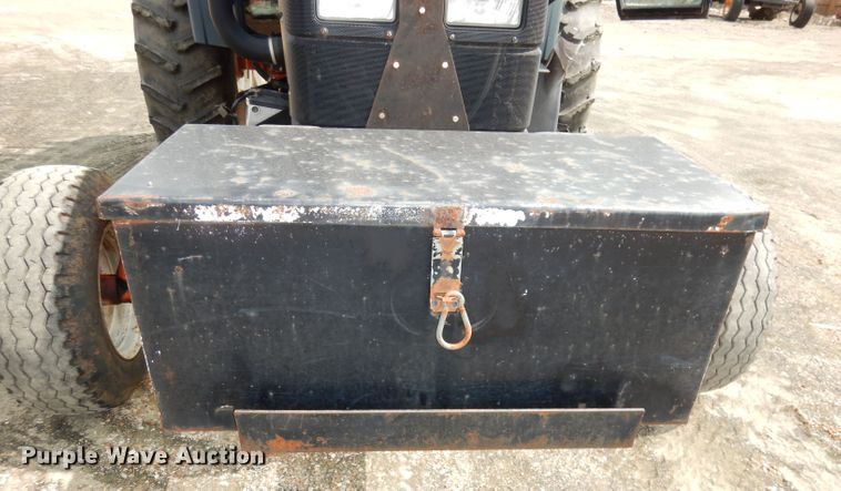 image for item DJ6789 1999 New Holland TS100  tractor