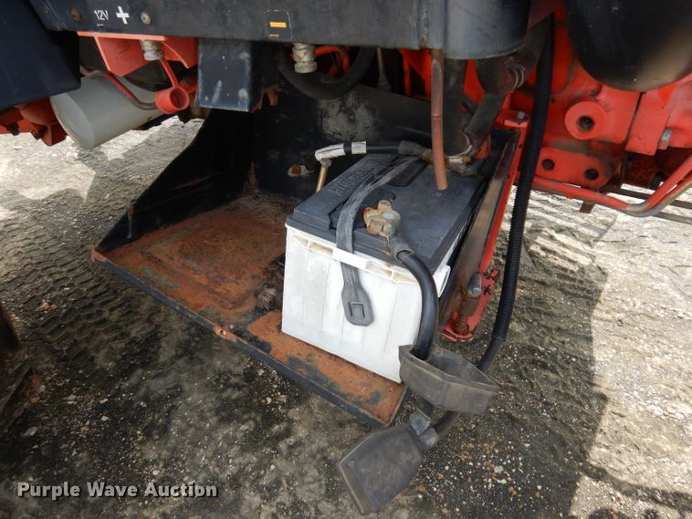 image for item DJ6789 1999 New Holland TS100  tractor