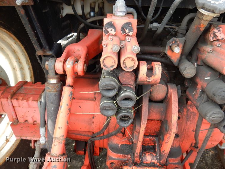 image for item DJ6789 1999 New Holland TS100  tractor