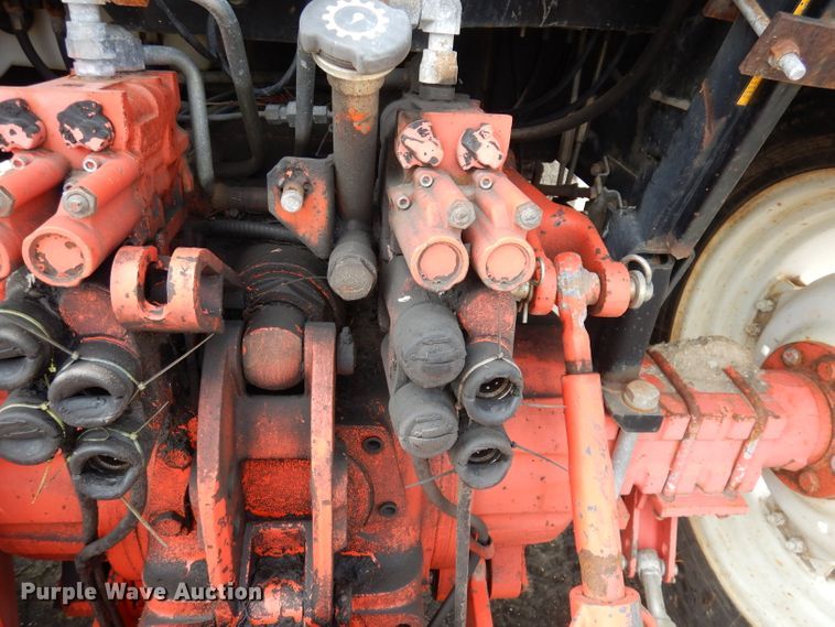 image for item DJ6789 1999 New Holland TS100  tractor