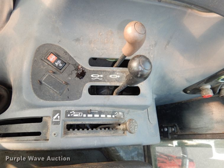 image for item DJ6790 2000 New Holland TS100  tractor