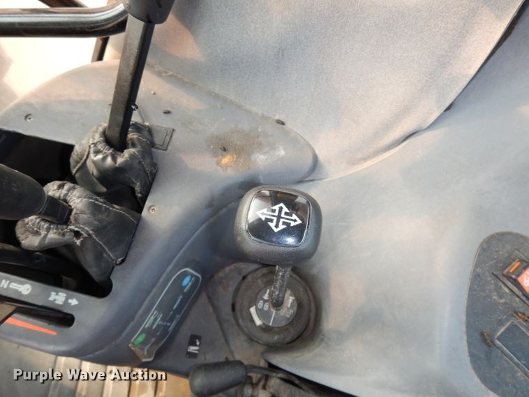 image for item DJ6790 2000 New Holland TS100  tractor