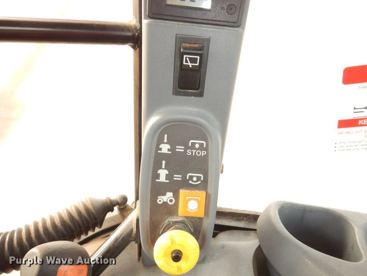 image for item DJ6790 2000 New Holland TS100  tractor