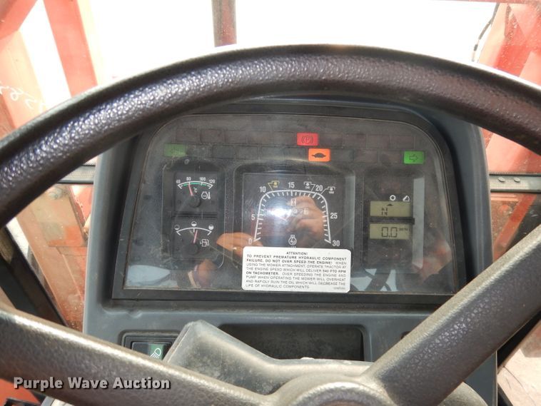 image for item DJ6790 2000 New Holland TS100  tractor