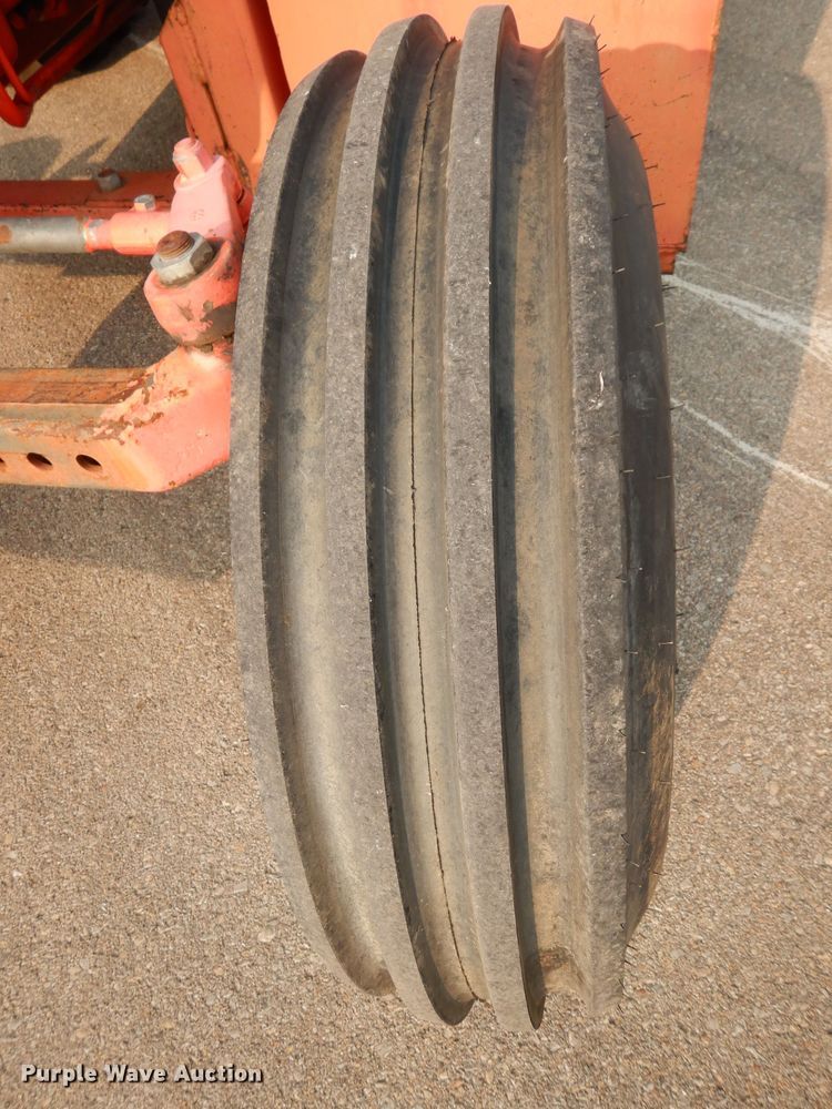 image for item DJ6790 2000 New Holland TS100  tractor