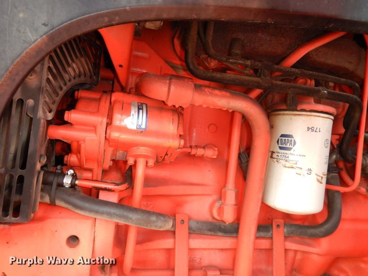 image for item DJ6790 2000 New Holland TS100  tractor