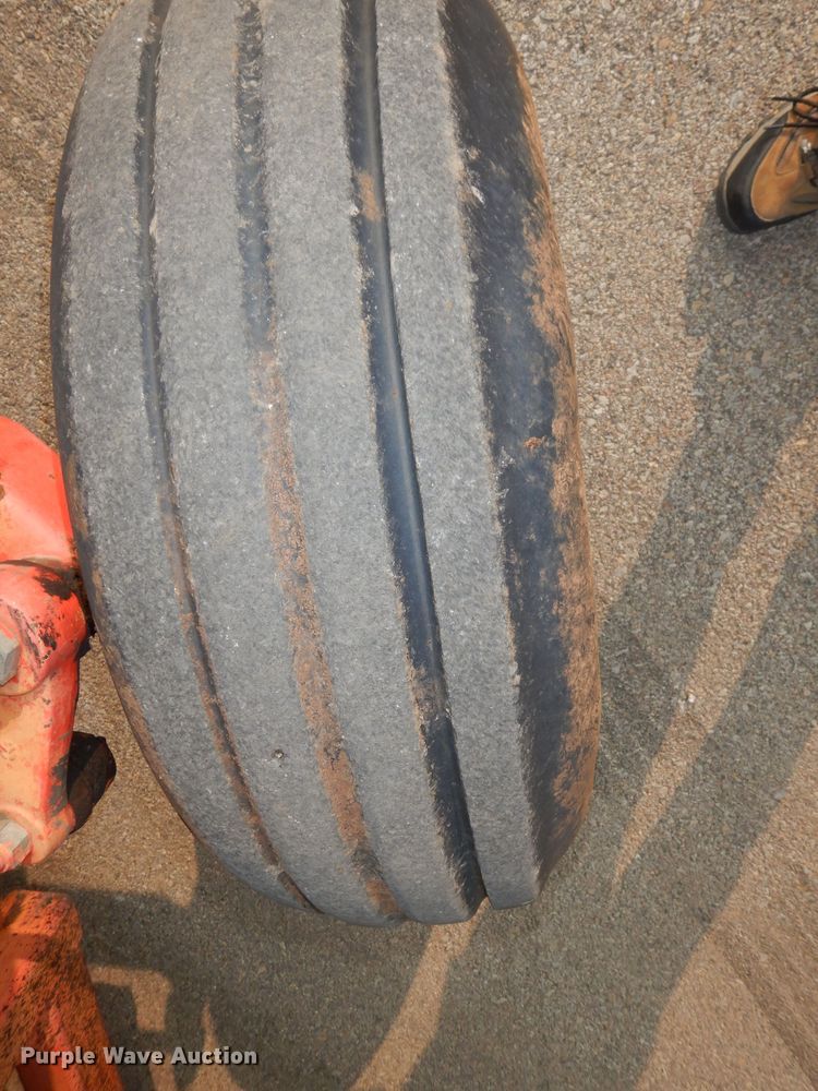 image for item DJ6790 2000 New Holland TS100  tractor