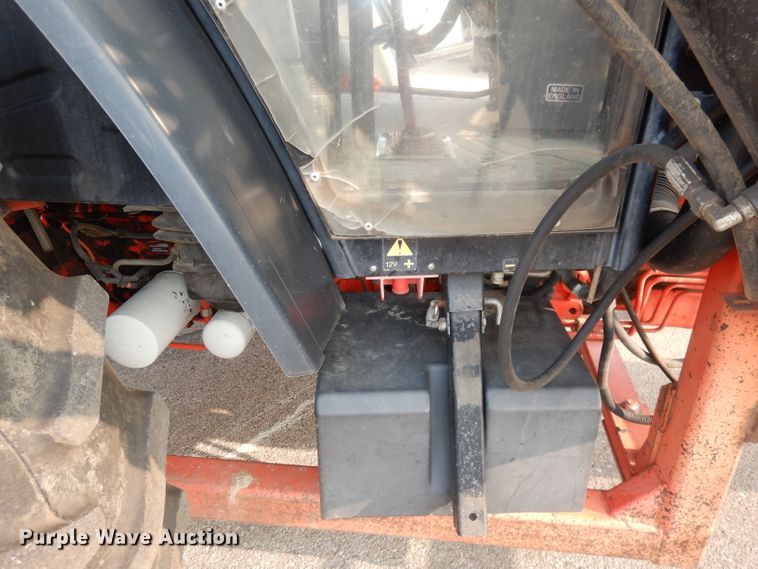 image for item DJ6790 2000 New Holland TS100  tractor