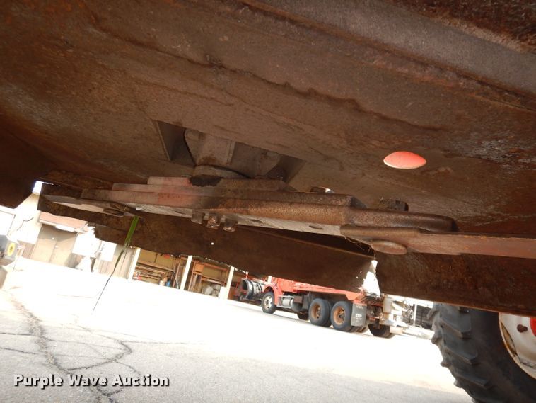 image for item DJ6790 2000 New Holland TS100  tractor