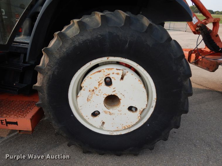 image for item DJ6790 2000 New Holland TS100  tractor