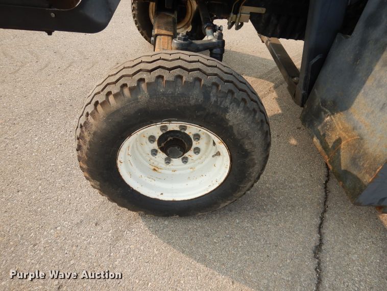 image for item DJ6791 2004 New Holland TS115A  tractor