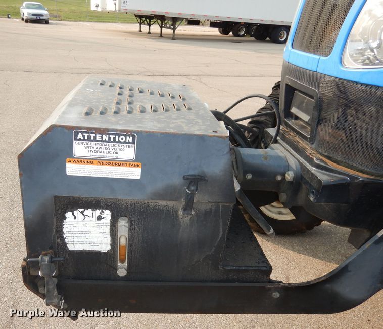 image for item DJ6791 2004 New Holland TS115A  tractor