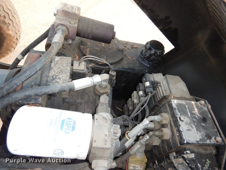 image for item DJ6791 2004 New Holland TS115A  tractor