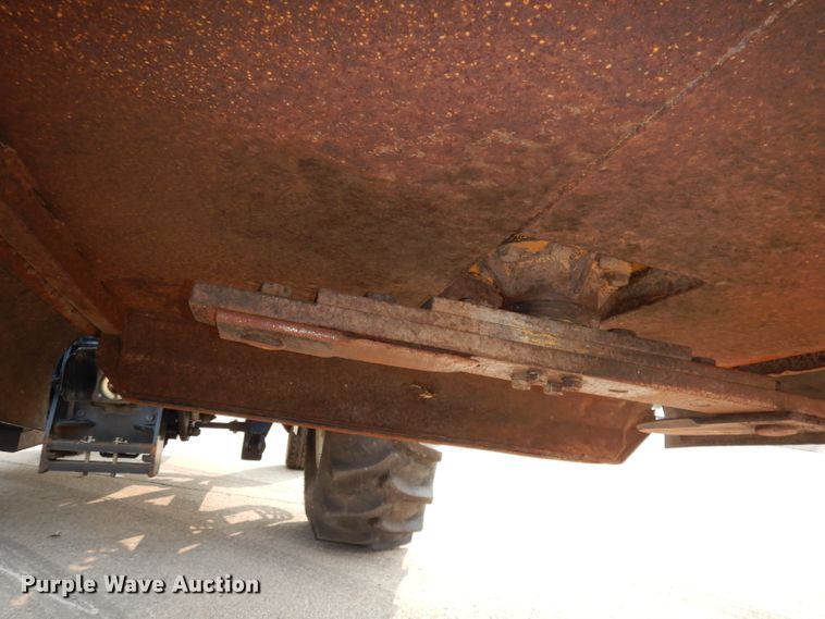 image for item DJ6791 2004 New Holland TS115A  tractor