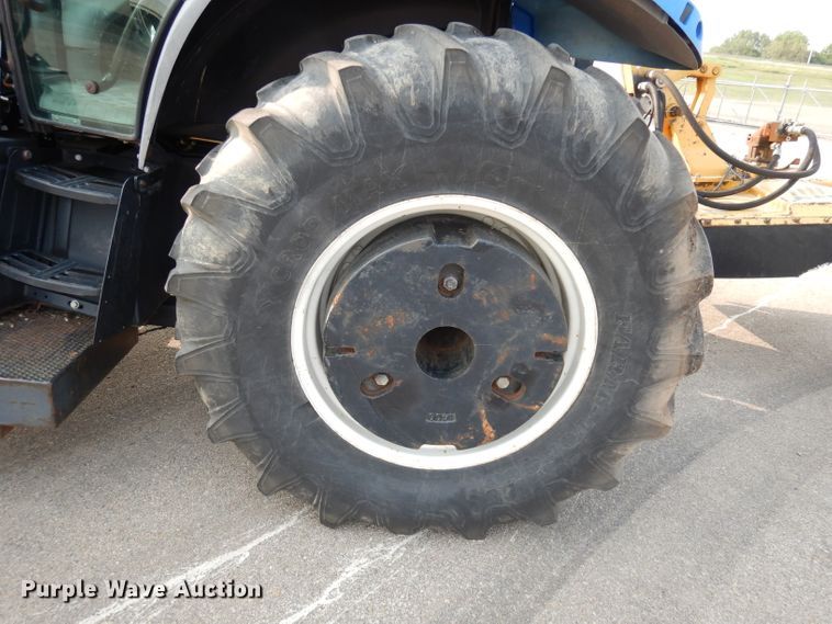 image for item DJ6791 2004 New Holland TS115A  tractor