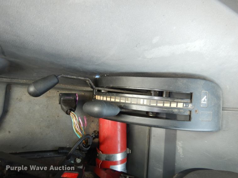 image for item DJ6791 2004 New Holland TS115A  tractor