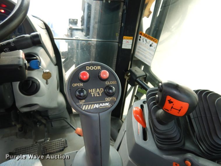 image for item DJ6791 2004 New Holland TS115A  tractor