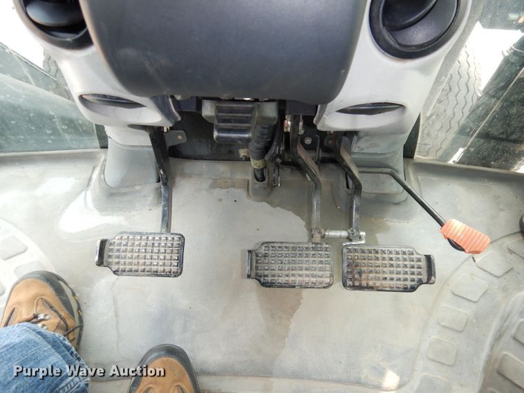 image for item DJ6791 2004 New Holland TS115A  tractor