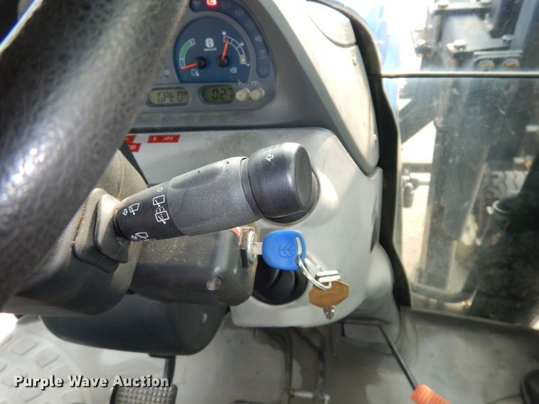 image for item DJ6791 2004 New Holland TS115A  tractor